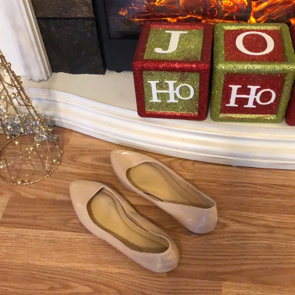 Old Navy 8 Blush Patent Pointed Toe Flats